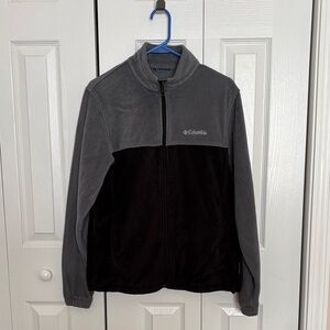Columbia Two-Tone Gray and Black Fleece Jacket